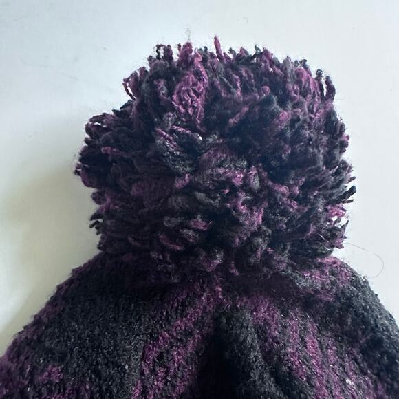 C.C. knit pom beanie - Picture 3 of 6